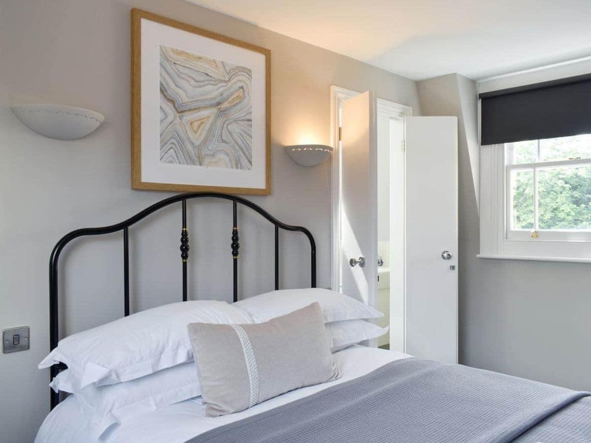 One Warwick Park Hotel Роял Тънбридж Уелс Екстериор снимка